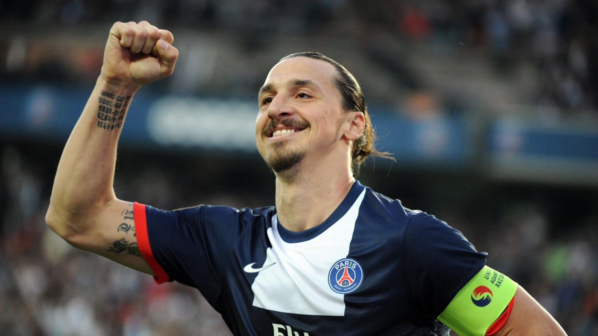 英格兰球员赛后互拥而泣,英格兰队球员