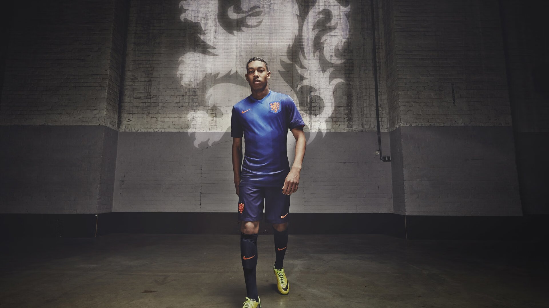 荷兰队势不可挡,赛场上表现抢眼,荷兰队的