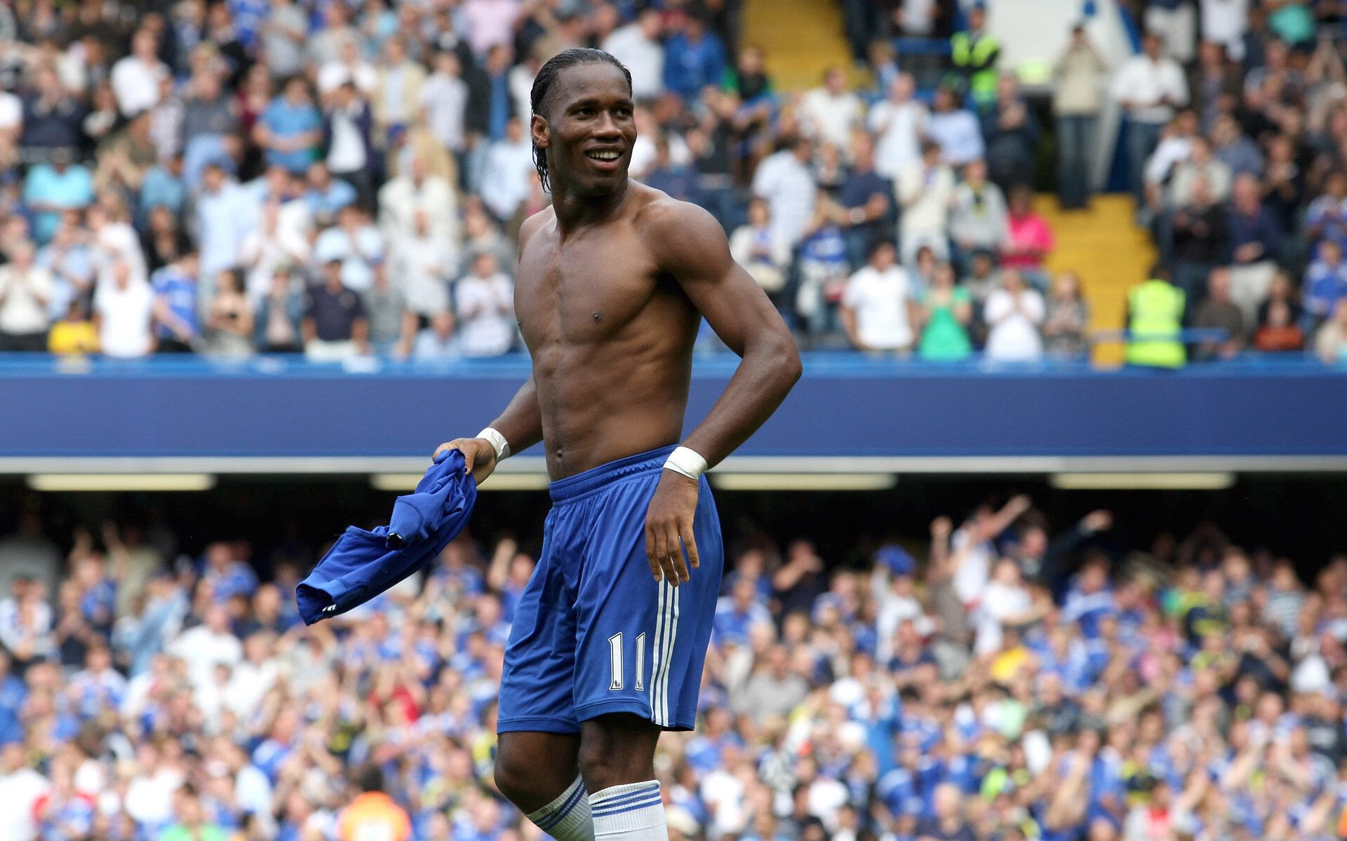 _运动馆灯光秀：科技点亮运动时刻_，运动场灯光